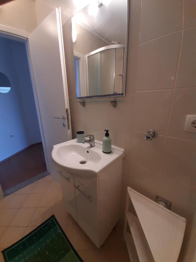 Nena 2 Apartman Sukošan Kültér fotó